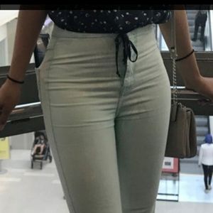 Hollister High Rise Jeans